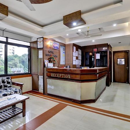 אחמדאבאד Collection O 82926 Hotel Royal Plaza מראה חיצוני תמונה